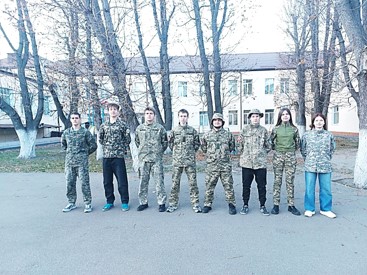 Рій “Кракен” Бориспільського ліцею імені Юрія Головатого. Тренування на природі. Керівник Вячеслав Голуб