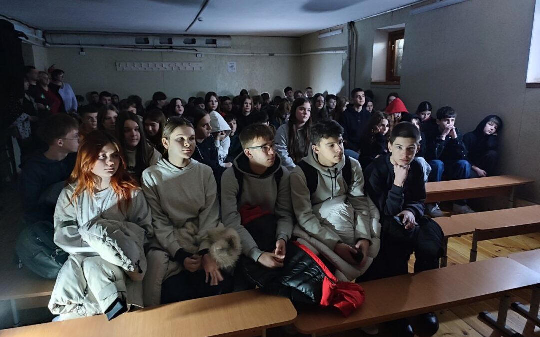 Щодо дій учасників освітнього процесу відповідно до алгоритму дій у разі збройного, зокрема групового, нападу на заклад освіти
